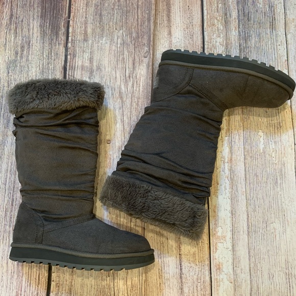skechers gray boots